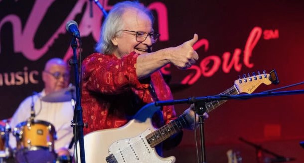 psychedelic guitarist